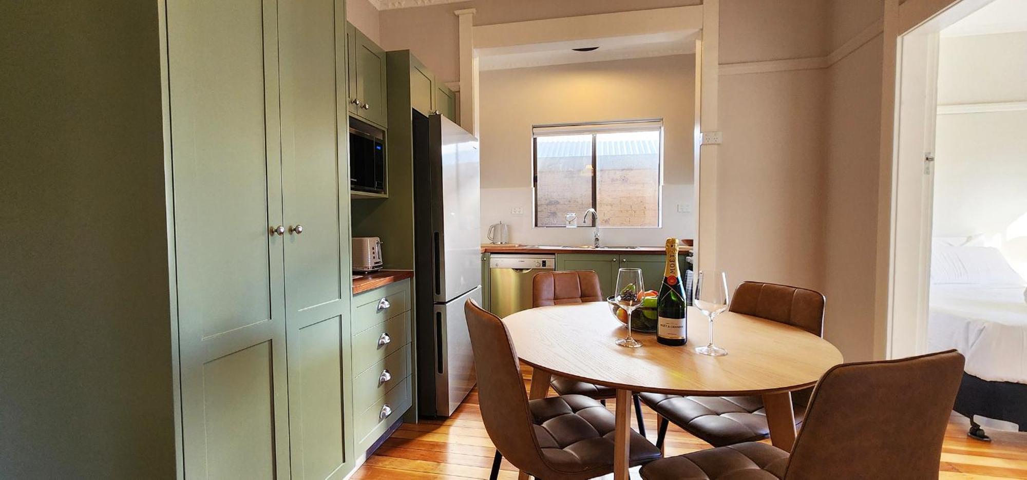 Feel At In Cosy Enmore Escape * Sydney