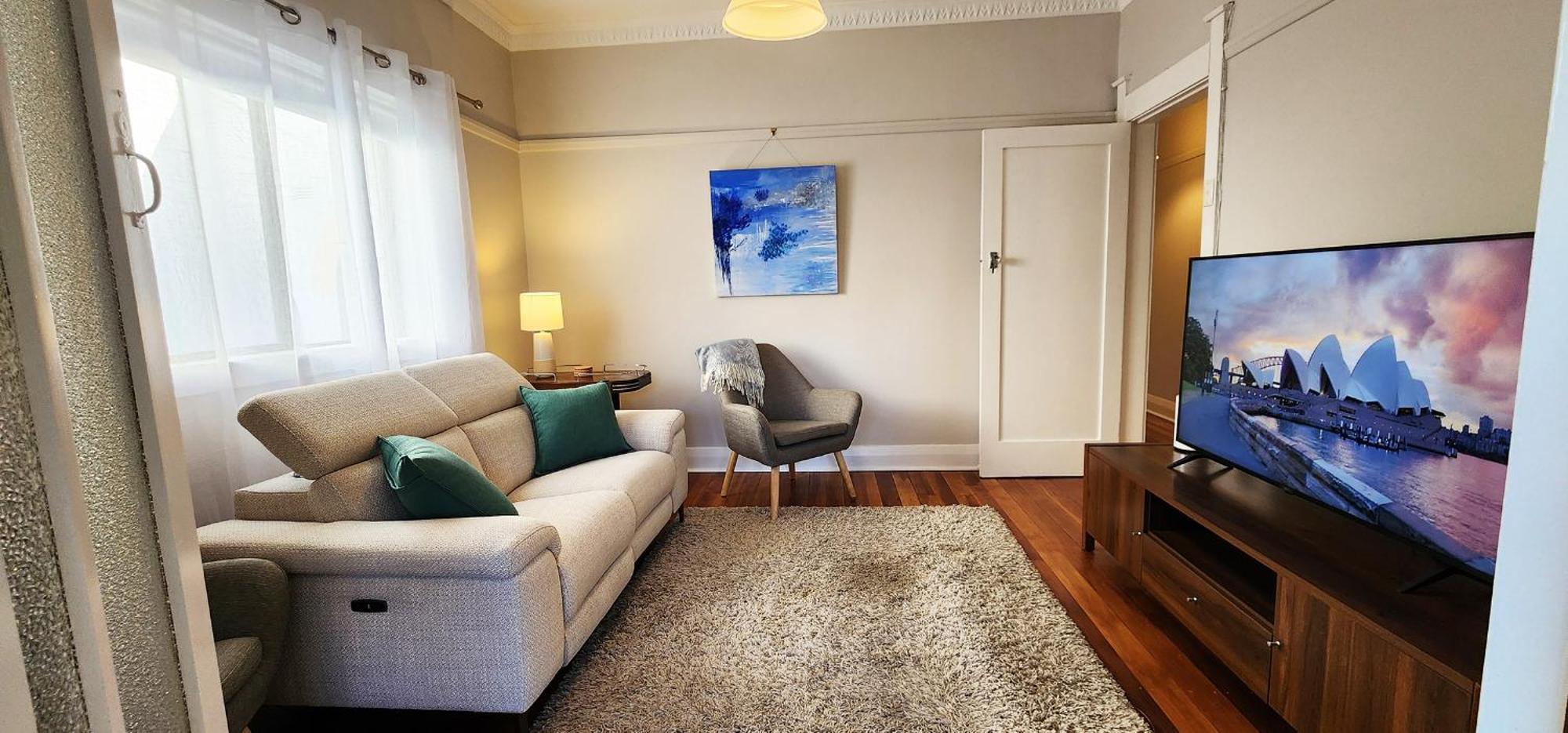 Apartment Feel At In Cosy Enmore Escape Sydney